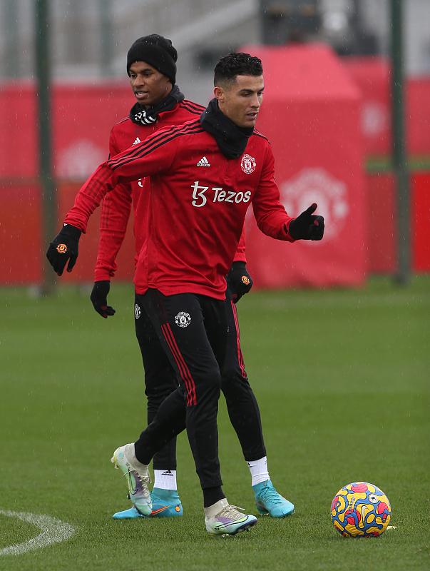 爱游戏体育-包含重磅！赛前曼联伤情更新马德里竞技训练开放日，今夜深圳男篮防线松动的词条